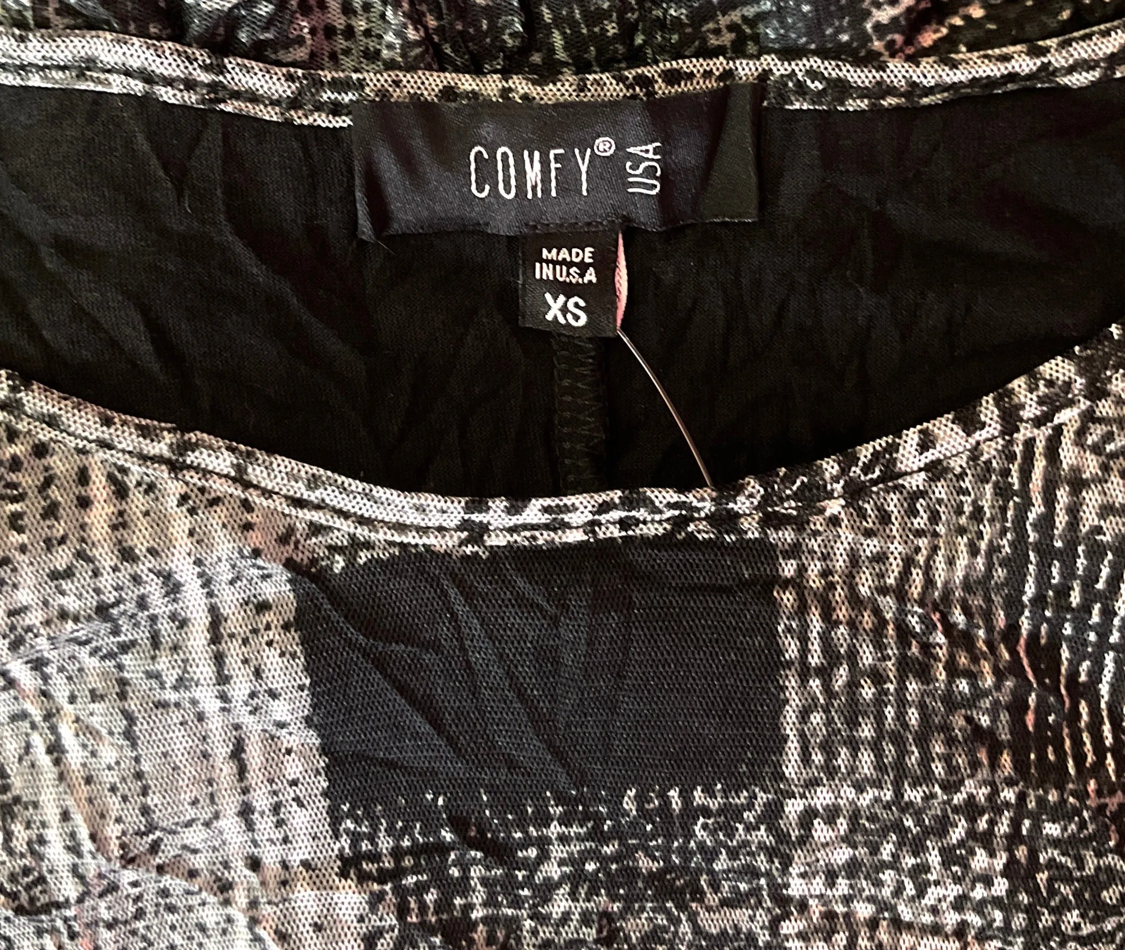 COMFY GRAPHIC MESH TIERED DRESS - XS